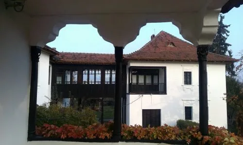 ZAMFIRA, SLANIC PRAHOVA, CASA MEMORIALA NICOLAE IORGA DE LA VALENII DE MUNTE, FALANSTERUL SI STATUIA LUI TEODOR DIAMANT DE LA SCAIENI.