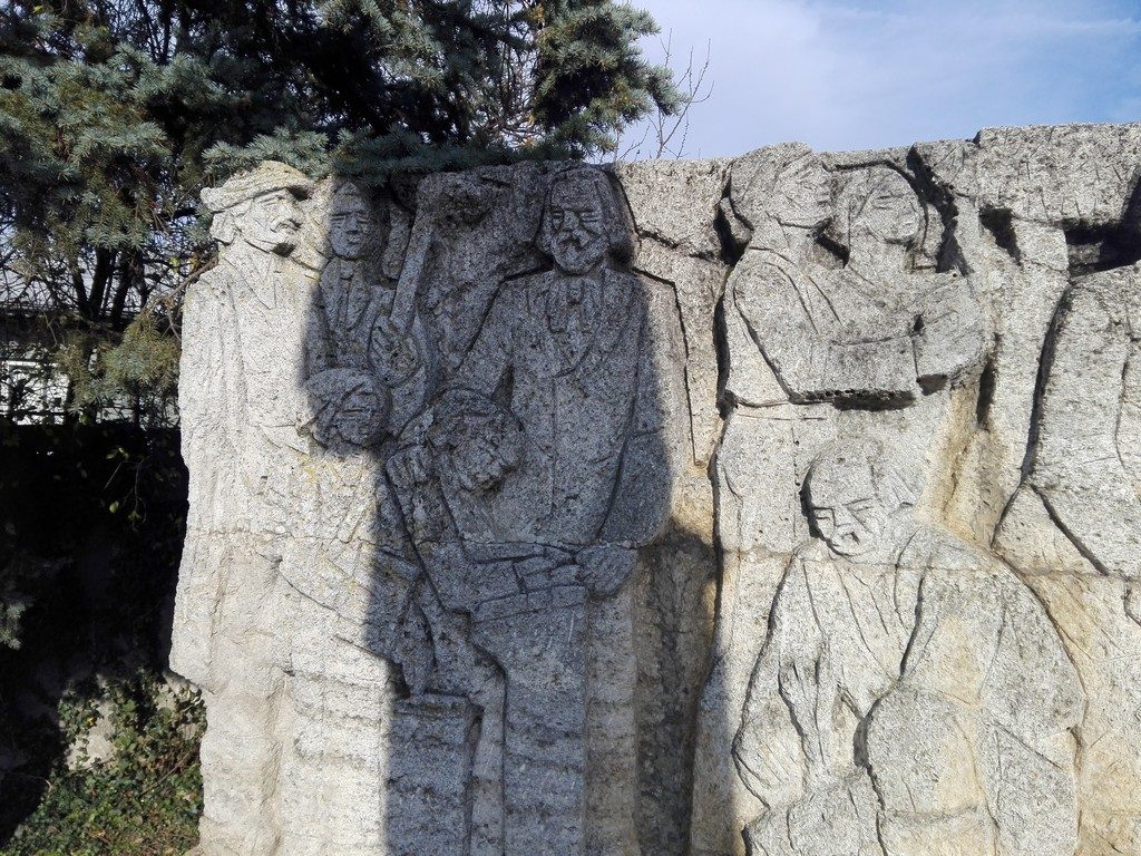 Teodor Diamant, socialism, statuia de la Scaieni, obiective turistice si monumente Prahova, Romania