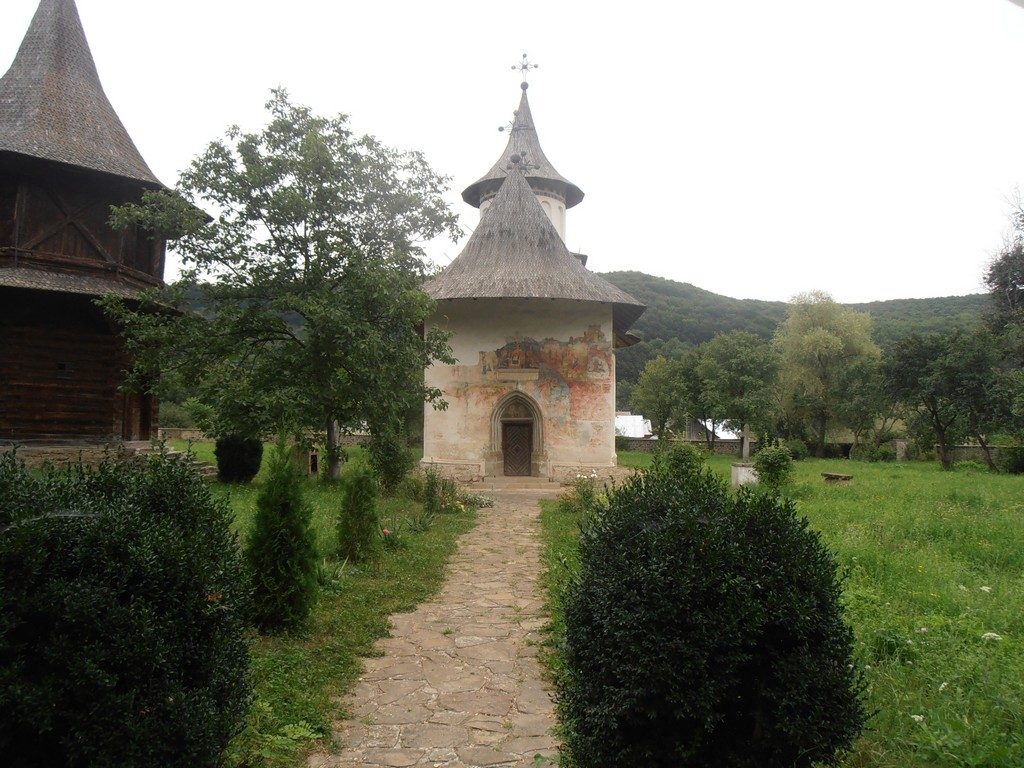 traseu in Bucovina, Suceava, Patrauti, Putna, Dragomirna, obiective turistice Moldova, Romania