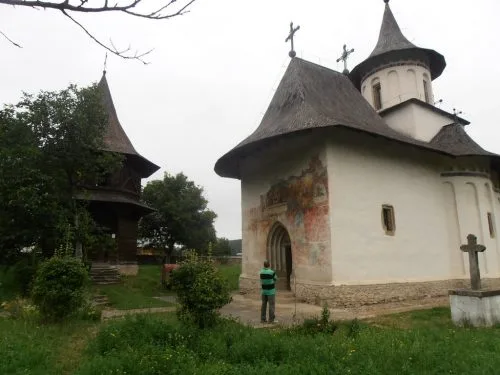 traseu in Bucovina, manastirea Patrauti, obiective turistice Moldova, Romania