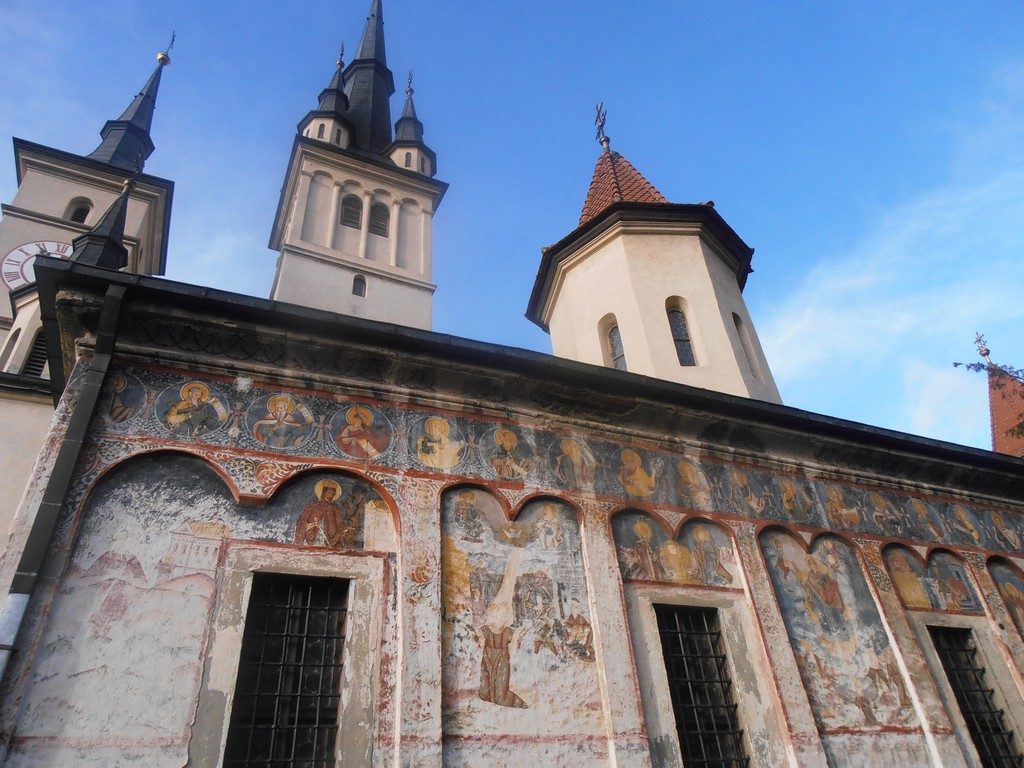 Oviective turistice in Brasov, Biserica Sf. Nicolae si Scoala Ardeleana (5)