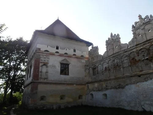 Castelul lui Lazar, Lazarea, obiective turistice in Romania