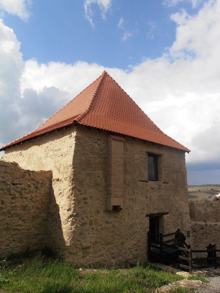 Cetatea Rupea obiective turistice in Brasov, Romania, traseu in Transilvania