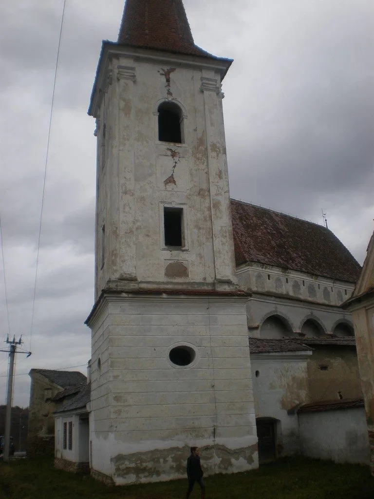 Biserica fortificata din Cloasterf, obiective turistice judetul Mures, Sibiu