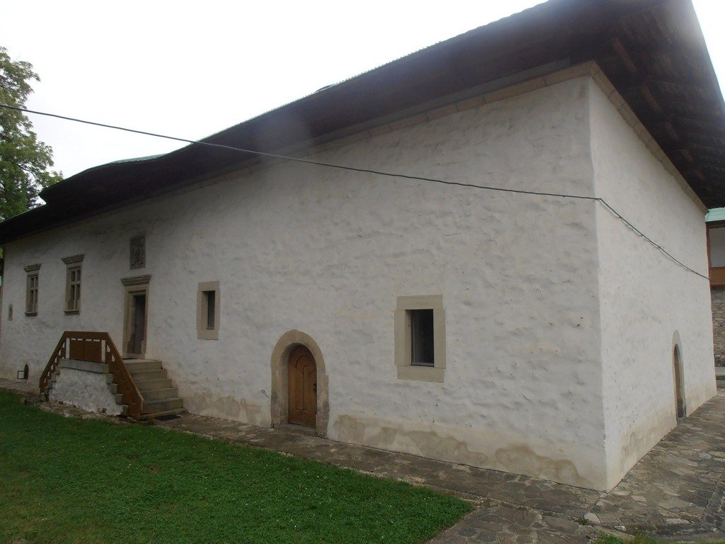 De la Gura Humorului la Slatina si Voronet, obiective turistice Bucovina, manastiri Romania