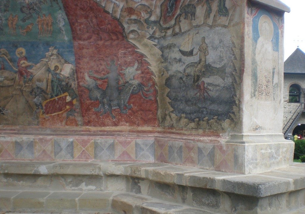 De la Gura Humorului la Slatina si Voronet, obiective turistice Bucovina, manastiri Romania