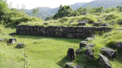 PE URMELE DACILOR LA CETATILE BLIDARU, CETATUIE SI PIATRA ROSIE