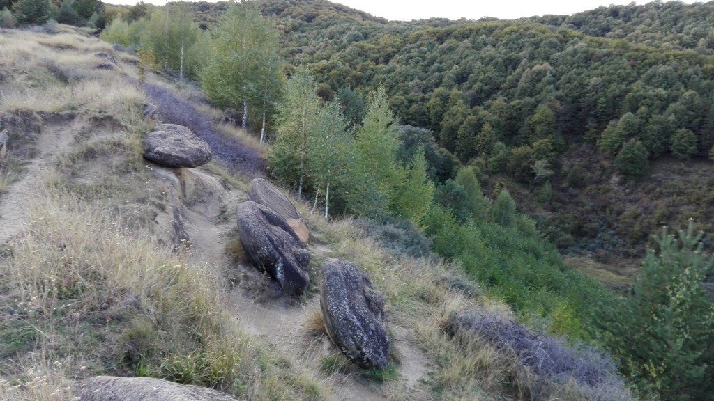 Babele de la Ulmet, Trovanti, Obiective turistice Buzau, Descopera Romania