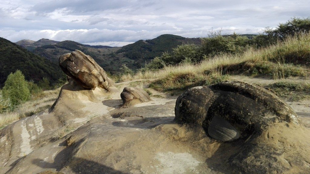 Babele de la Ulmet, Trovanti, Obiective turistice Buzau, Descopera Romania