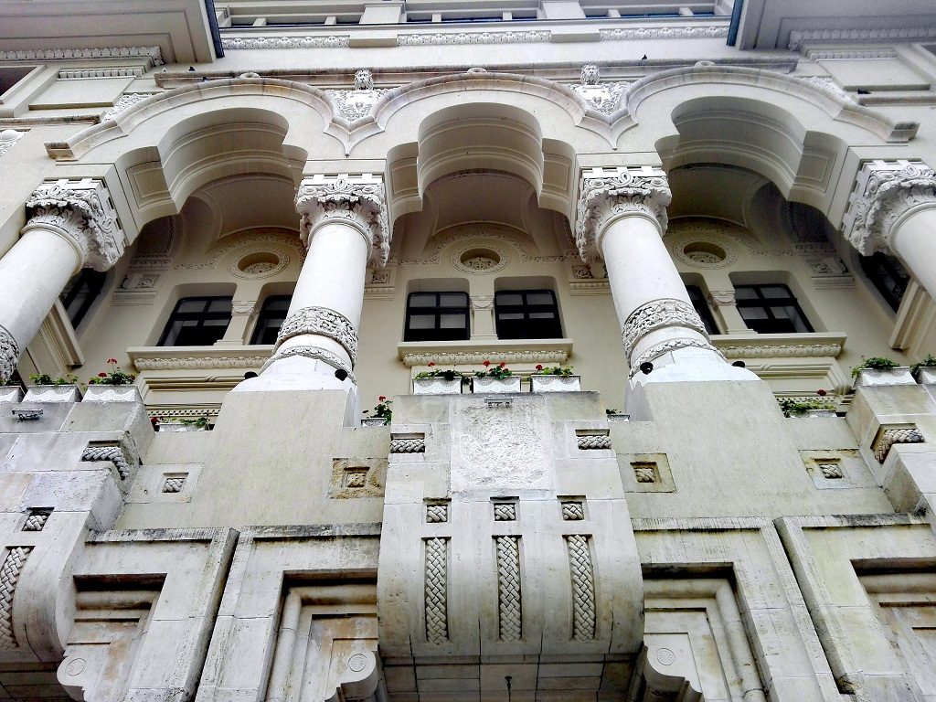 Primaria Capitalei, palat neoromanesc, arhitect petre antonescu, obiective turistice Romania, Bucuresti.