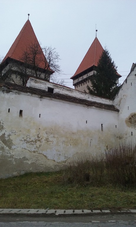 Dealu Frumos, biserica fortificata, obiective turistice Sibiu, Valea Hirtibaciului (2)