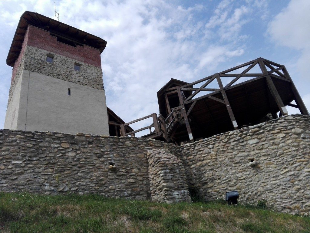 Cetatea Malaiesti, obiective turistice Hateg, Hunedoara, Romania,infoturism, Retezat