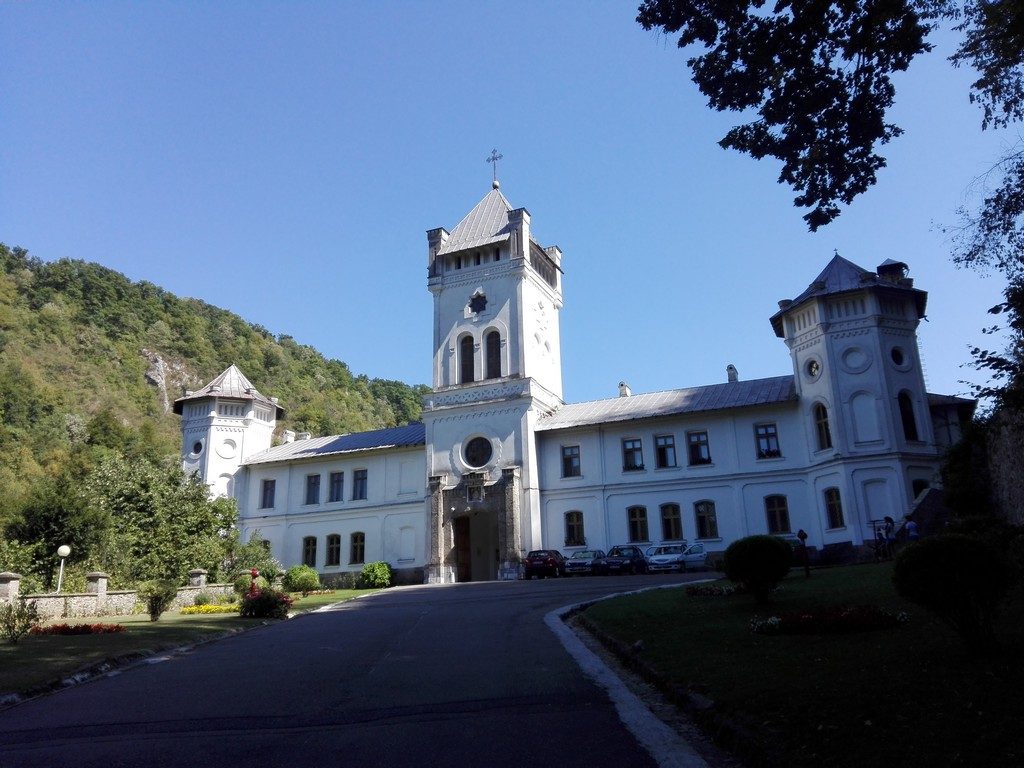 Manastirea Tismana, obiective turistice Gorj, Romania