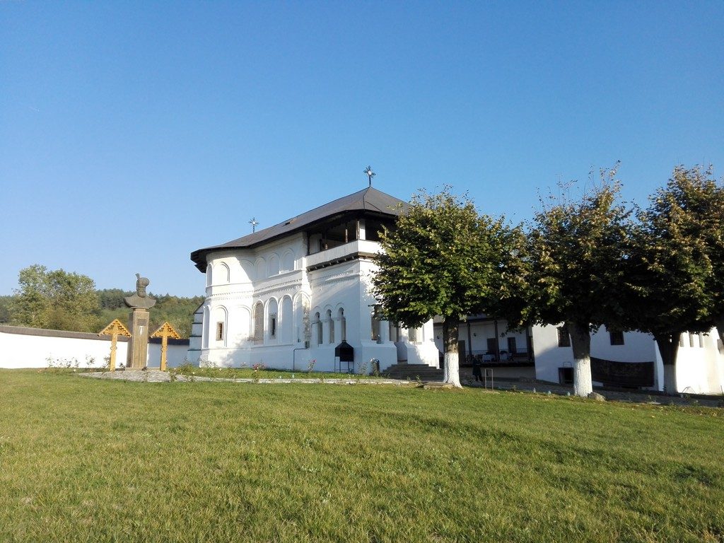 Biserica Varbila, manastire Prahova, obiective turistice Romania, muzeu