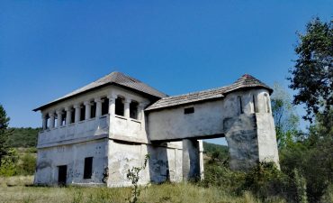 Cula Tudor Vladimirescu, Cerneti, obiective turistice Mehedinti, Romania
