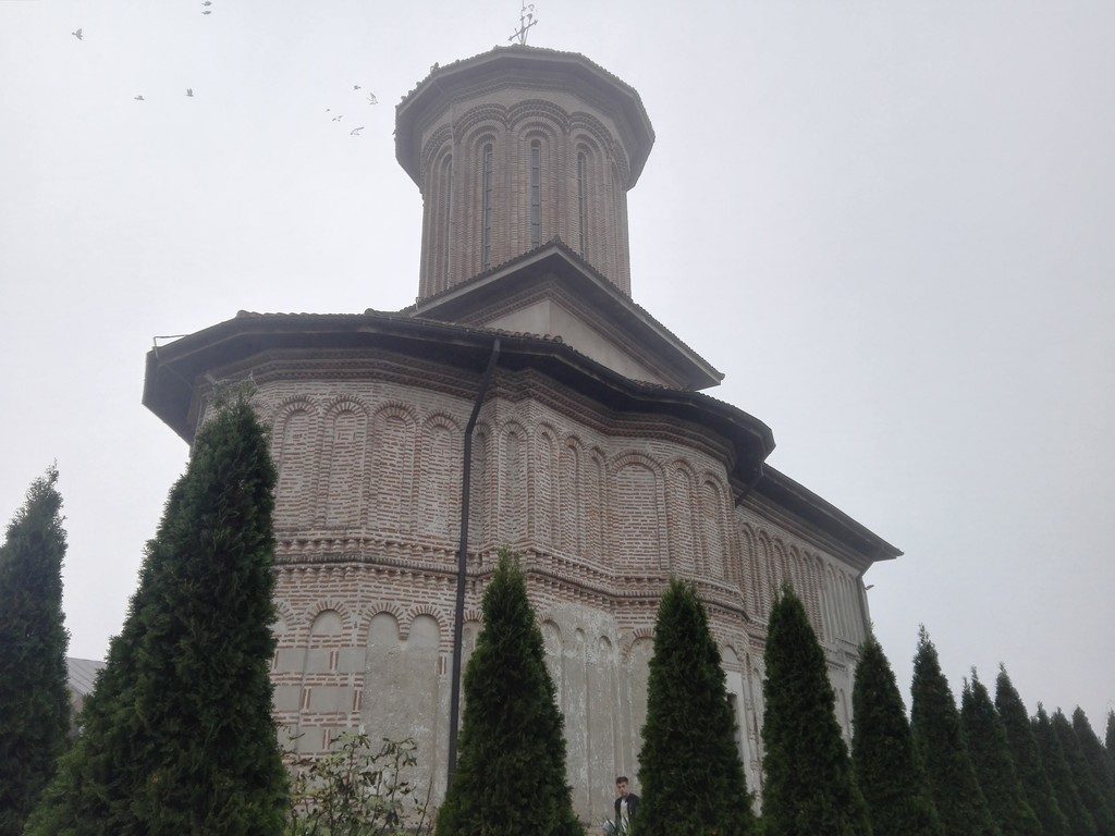 Manastirea-Plataresti-Matei-Basarab-obiective-turistice-in-jurul-Bucurestiului-Calaras