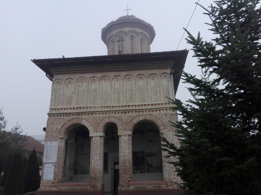 Manastirea-Plataresti-Matei-Basarab-obiective-turistice-in-jurul-Bucurestiului-Calaras