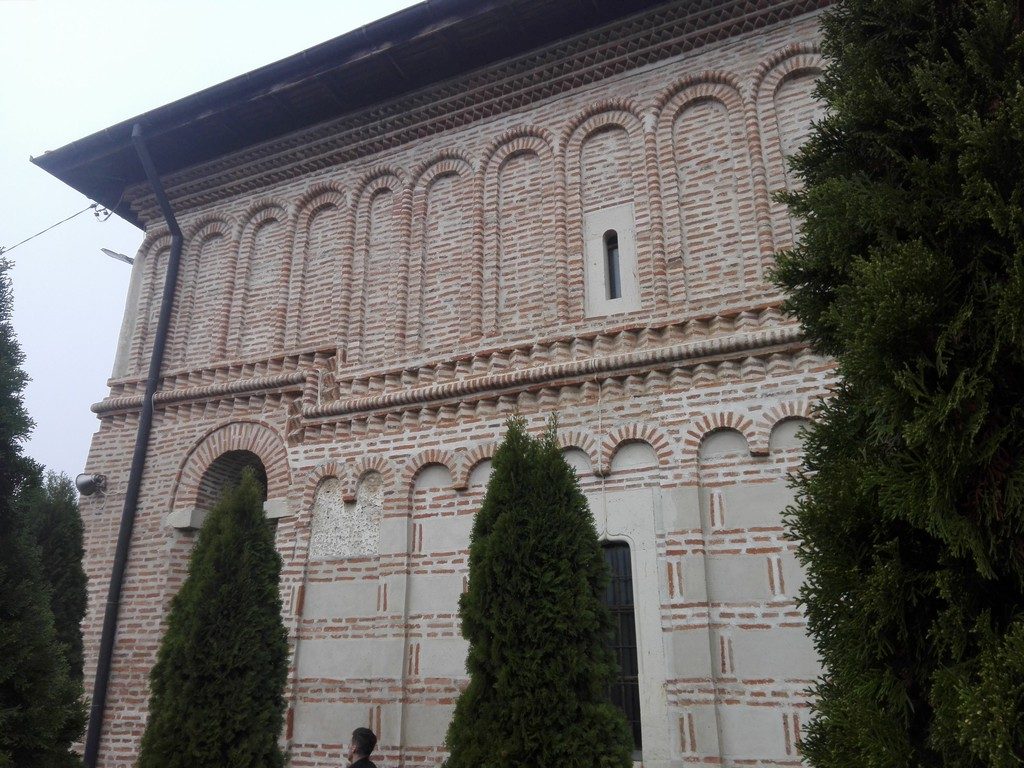 Manastirea-Plataresti-Matei-Basarab-obiective-turistice-in-jurul-Bucurestiului-Calaras