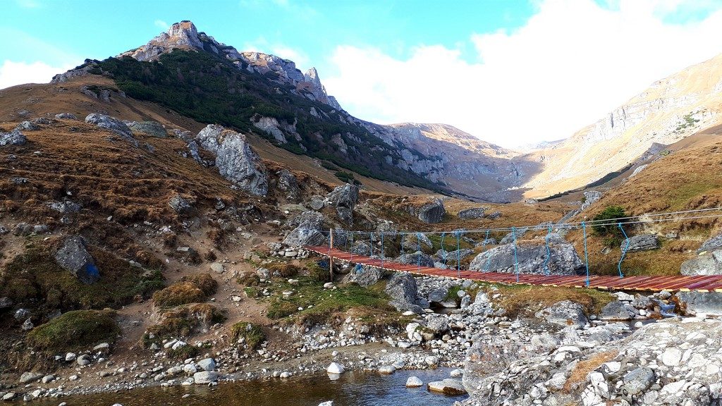 Padina, Bucegi, Cascada Obarsia Ialomitei, obiective turistice Romania