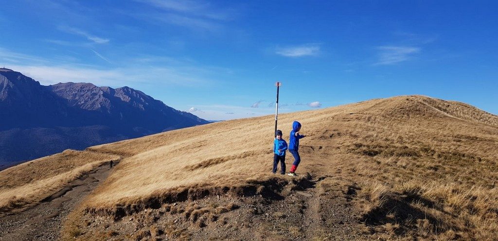 Drumetie cu copiii in Muntii Baiului, varful Baiutu, Sinaia, Busteni, Azuga telegondola, Piscu cainelui, cu bicicleta, Culmea Zamora