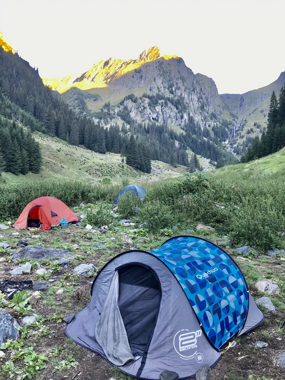 Varful Moldoveanu, Valea Rea, Muntii Fagaras, Romania, obiective turisticee, traseu montan, stana lui Burnei