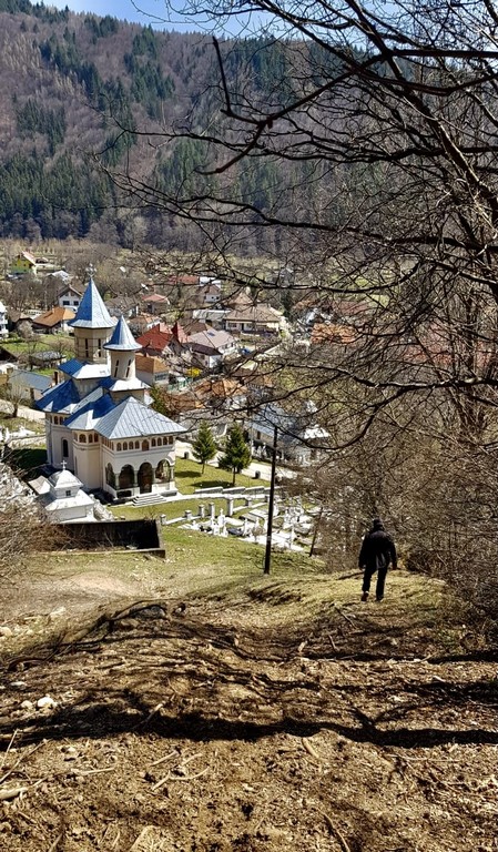 Crucea lui Mihai Viteazul de la Stoenesti, Valea Badenilor, Arges, obiective turistice Romania
