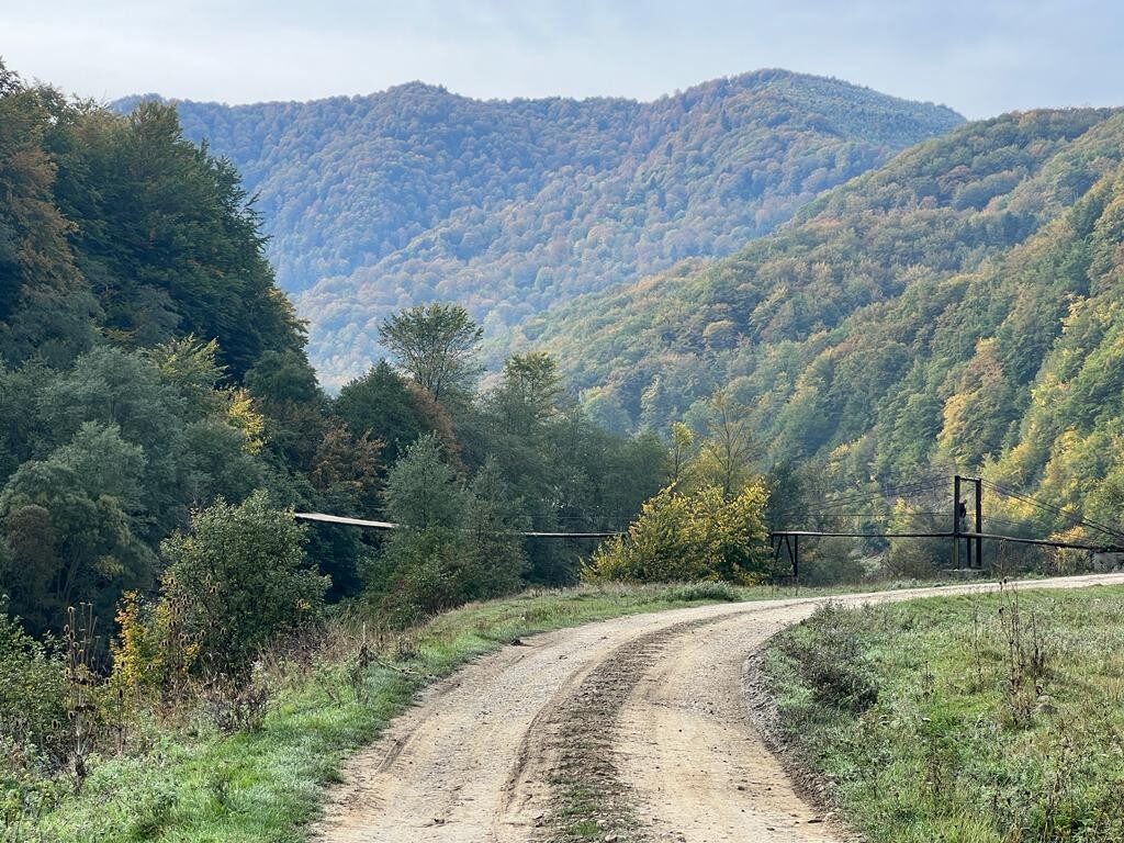 Lacul Vulturilor, Muntii Siriu, obiective turistice Buzau, drumetie, circuit