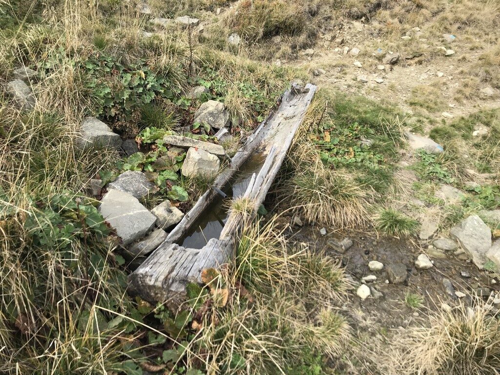 Lacul Vulturilor, Muntii Siriu, obiective turistice Buzau, drumetie, circuit