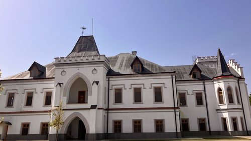 O CĂLĂTORIE ÎN TIMP LA CASTELUL NOPCSA: Bijuteria necunoscută a Țării Hațegului